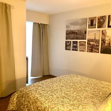 Grand Avec Terrasse Apartmán